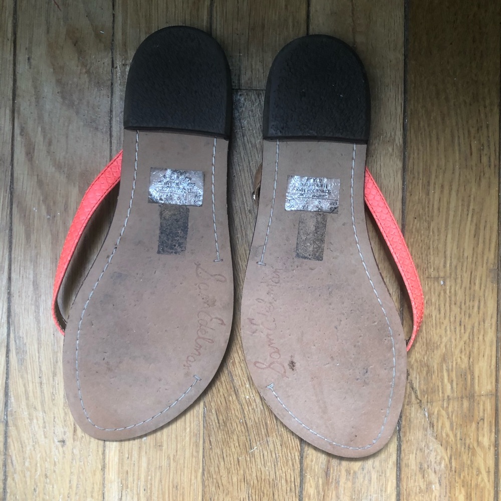 Sam Edelman Flip Flops - Picture 2 of 3